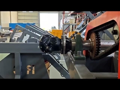 機械に開いた炎のロックン ロールRrをする5000L Rotomouldingの水漕